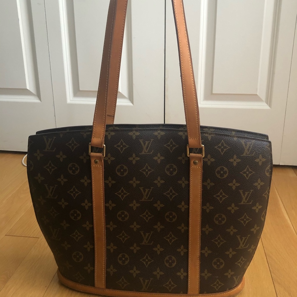 Authentic Louis Vuitton Babylone